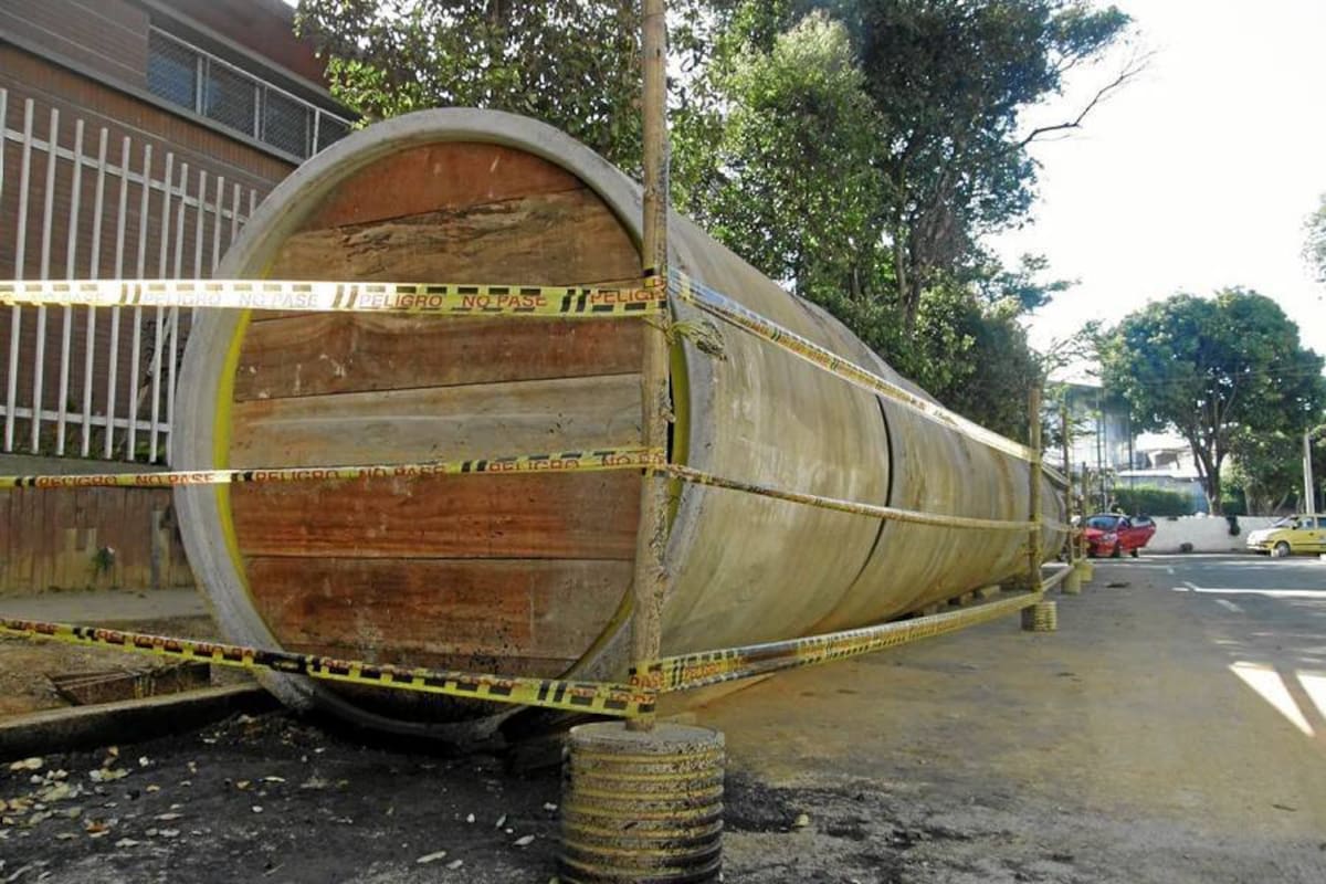 Esta es la tubería que tiene molestos a los habitantes del barrio Alarcón, adscrito a la .