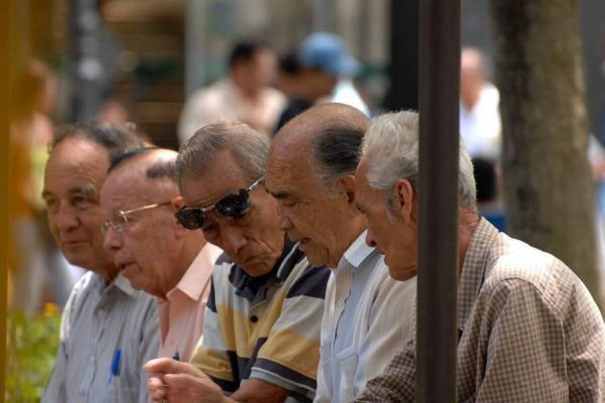 Para algunos expertos la norma entraría a regir para el régimen de prima media y para algunos derechos de los fondos privados, como el de obtener la garantía de pensión mínima.(Foto: Archivo/VANGUARDIA LIBERAL )