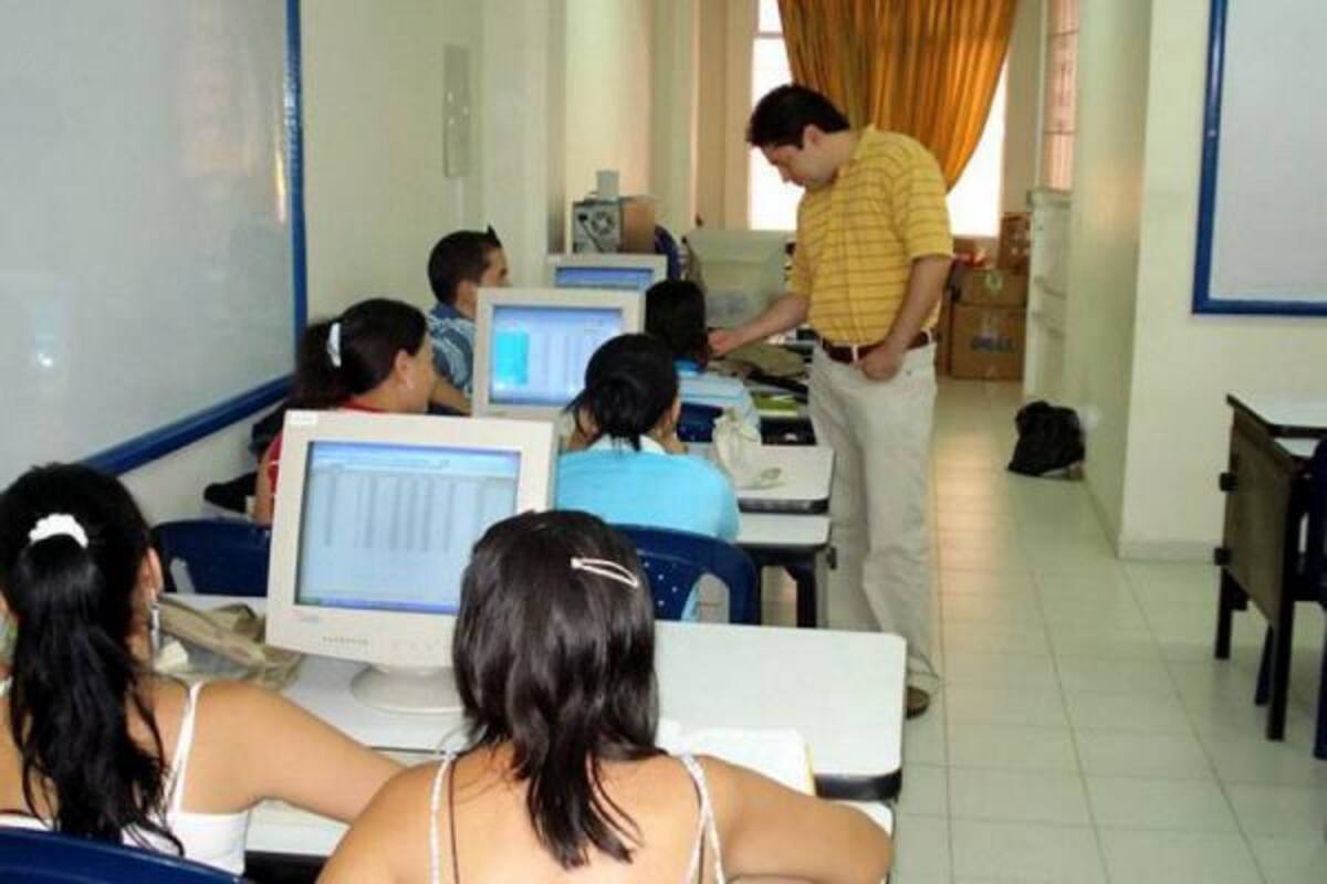 Las clases de estos cursos tendrán lugar en los salones de la Ecam ubicados en el casco antiguo de Floridablanca.(Foto: Archivo/VANGUARDIA LIBERAL)
