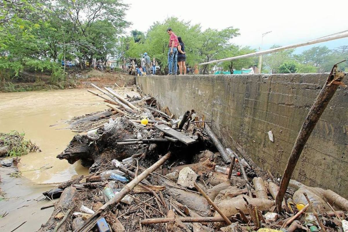 El municipio de Girón continúa en alerta naranja ante el riesgo de inundación, así lo confirmó el alcalde Héctor Josué Quintero Jaimes. (Foto: Mauricio Betancourt/VANGUARDIA LIBERAL )
