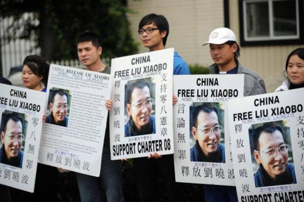 Un centenar de personas se manifestó ayer ante la embajada de China en Oslo, en apoyo al disidente chino encarcelado Liu Xiaobo.(Foto: AFP/VANGUARDIA LIBERAL)