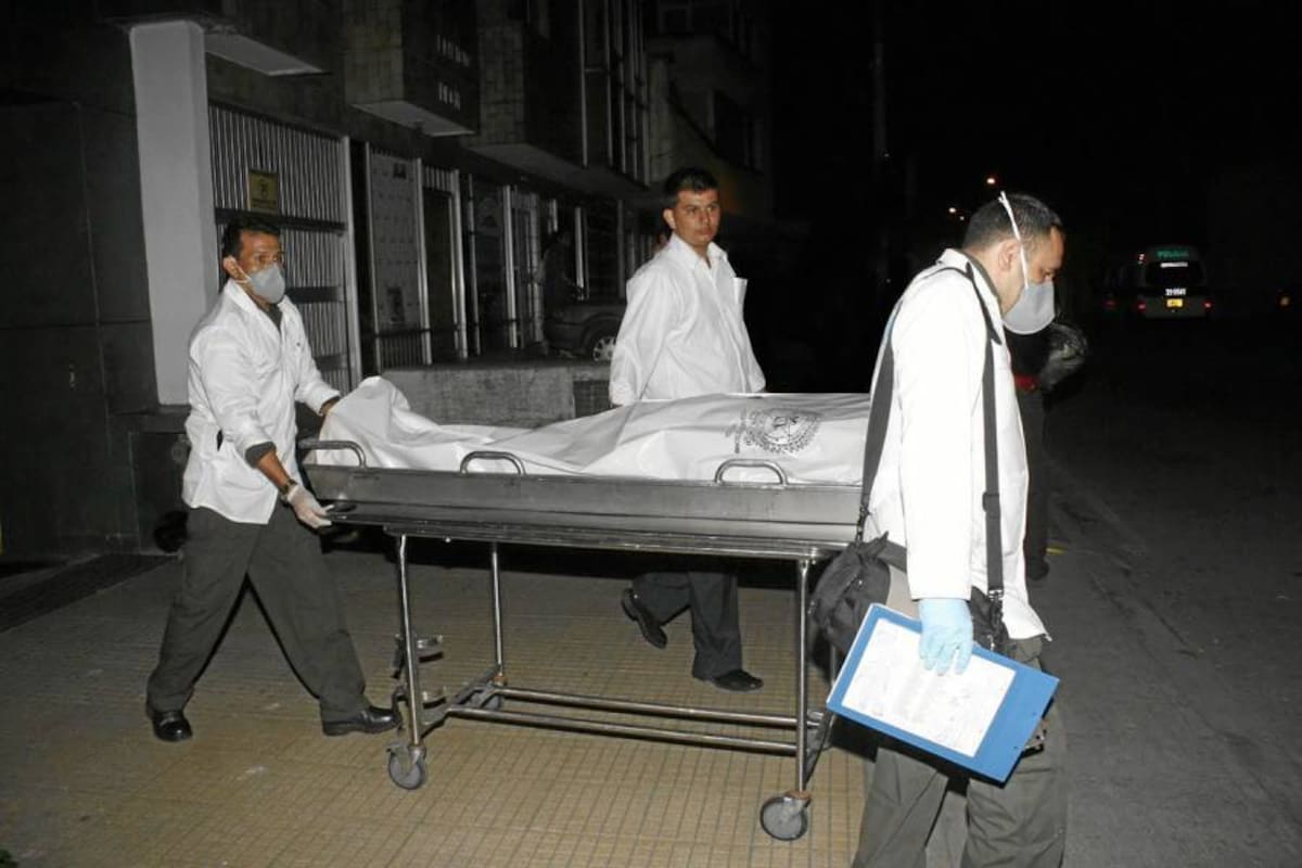 La Sijín realizó el levantamiento de los dos cadáveres, los cuales fueron trasladados a la morgue de Medicina Legal.