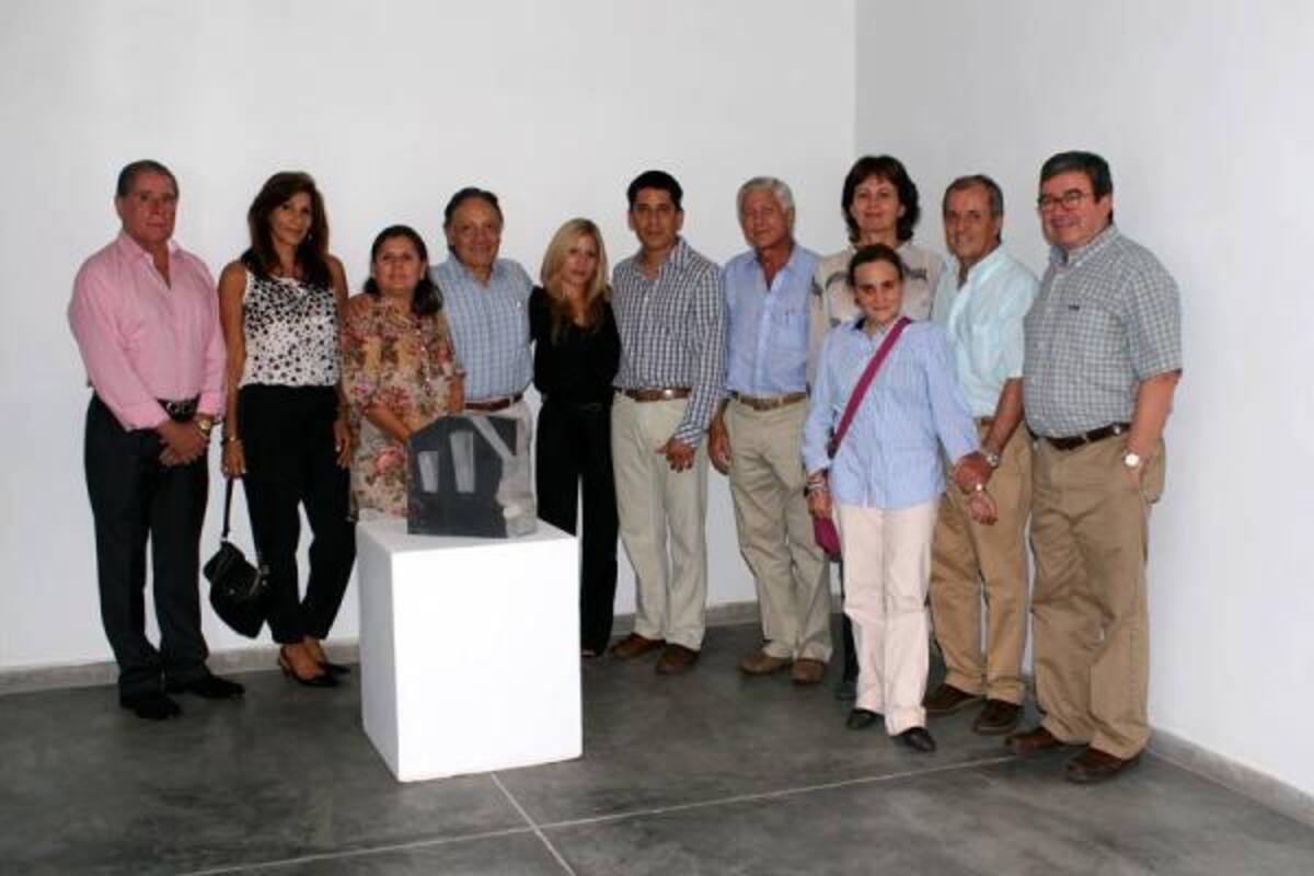 Guillermo Montoya, María Clemencia de Montoya, María Fernanda Casa, Luis Fernando Pinto, Paula Pinto, Fernando Pinto, César de Hara, María Teresa Rodríguez, María Angélica Azuero, Ernesto Azuero y Jaime González.(Foto: Marco Valencia/VANGUARDIA LIBERAL)