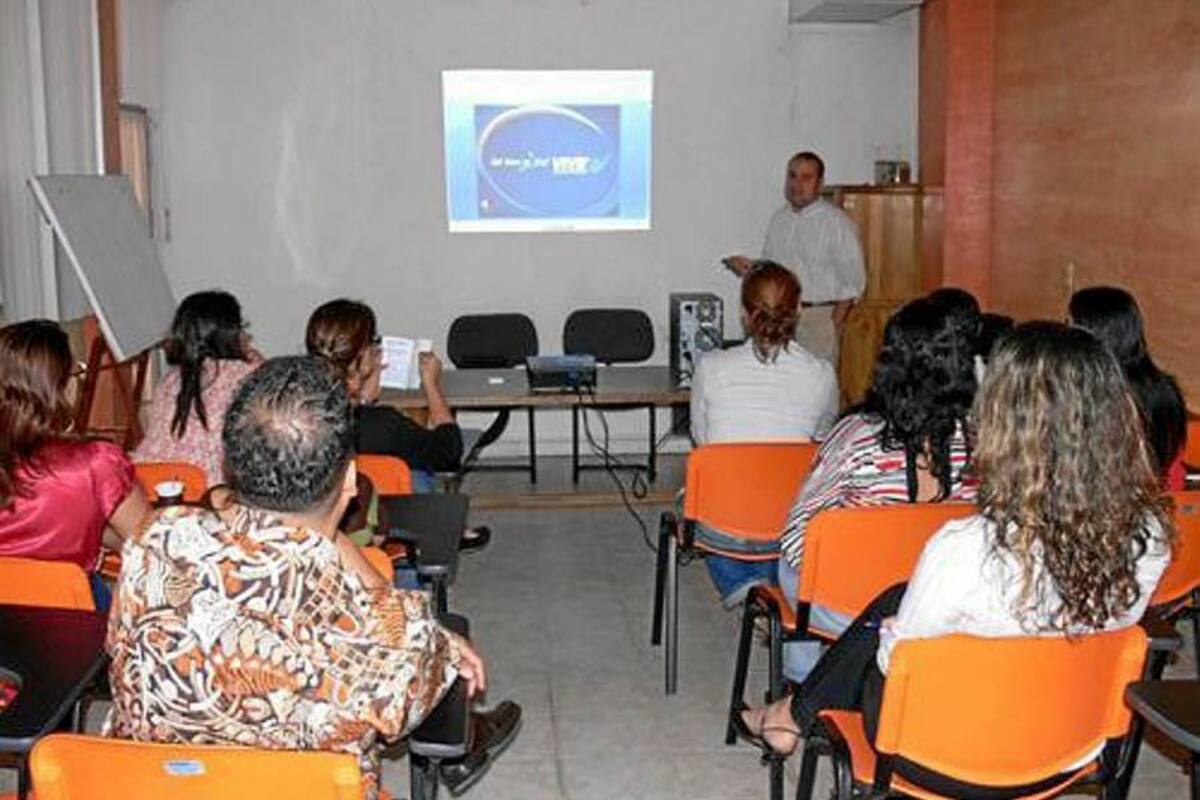 La Cámara de Comercio de Bucaramanga Seccional Barbosa, a través de su coordinador Carlos Abel Cifuentes, invita a los comerciantes y personas interesadas en participar de la conferencia ‘Coaching personal y servicio al cliente’. (Foto: Suministrada/VANGUARDIA LIBERAL)