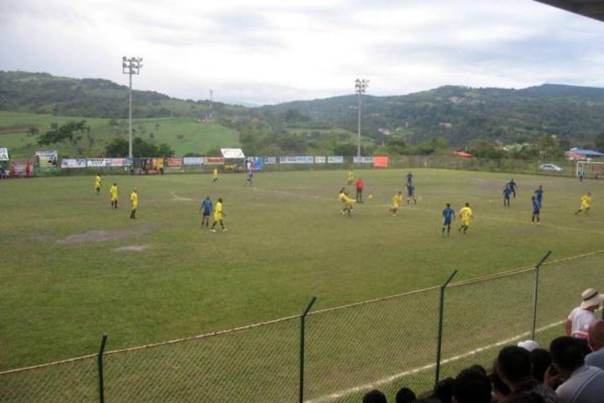 En las canchas del Gaitán y Villa Olímpica seguirán los encuentros de fútbol este fin de semana.(Foto: Archivo /VANGUARDIA LIBERAL)