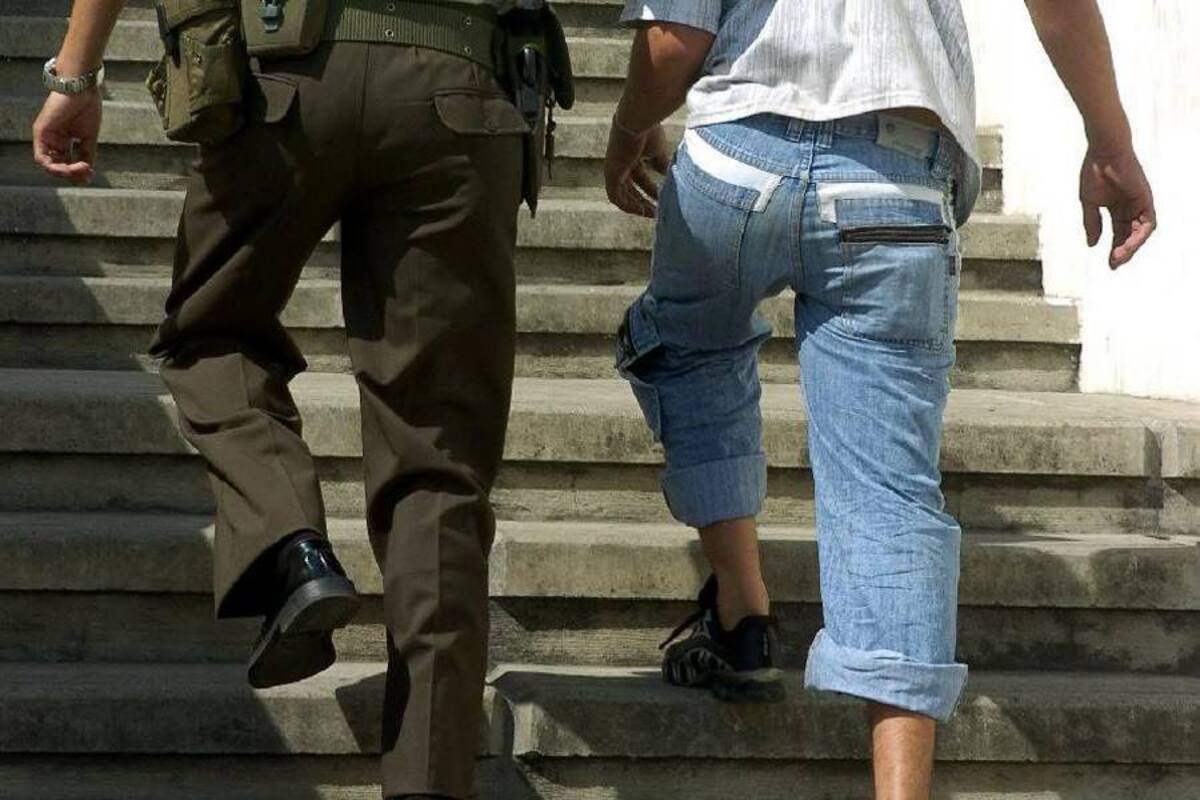 El menor fue capturado minutos después de agredir a una mujer que se negó a entregar sus objetos personales durante un hurto con un arma blanca. (Foto: Archivo/VANGUARDIA LIBERAL)