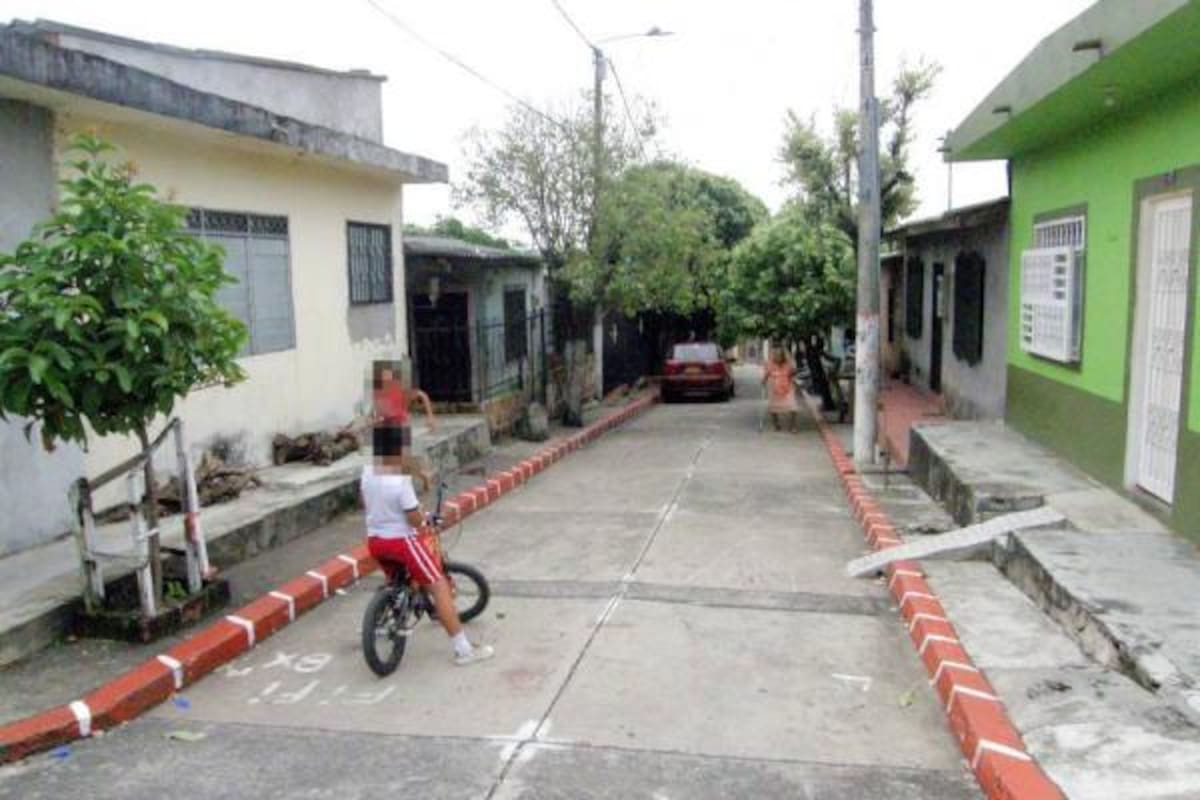 En este lugar, la menor estaría jugando con vecinos del sector, cuando fue alcanzada por el proyectil.(Foto: Édgar Pernett/VANGUARDIA LIBERAL)