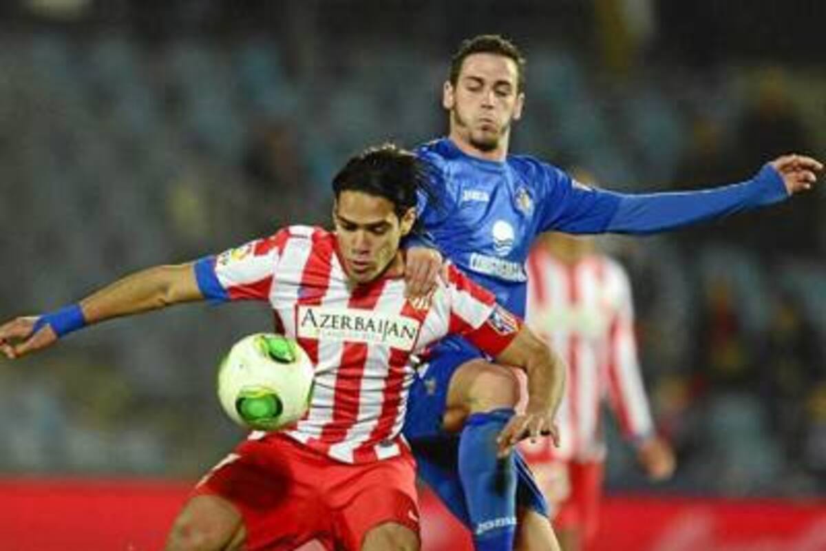 El colombiano Radamel Falcao García jugó 59 minutos en clasificación del Atlético de Madrid a los cuartos de final de la Copa del Rey. El equipo ‘colchonero’ eliminó al Getafe y ahora se medirá ante el Real Betis. (Foto: AFP / VANGUARDIA LIBERAL )