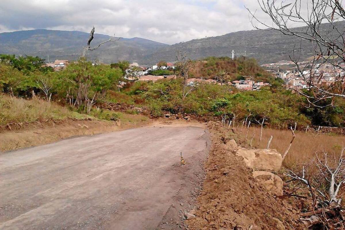 El tránsito por el tramo aún no terminado de la avenida 19 no está autorizado por ser de uso privado y los conductores infractores pueden ser sancionados civil y penalmente (Foto: Suministrada/VANGUARDIA LIBERAL)