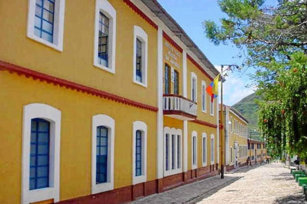 En el examen de Estado de la educación media Icfes Saber 11 que realizaron los estudiantes de la provincia, de grado undécimo para su futuro ingreso a la educación superior, los colegios de Contratación y Hato ocuparon los niveles más altos en instituciones oficiales. (Foto: Cortesía Carlos Enrique Sánchez /VANGUARDIA LIBERAL)