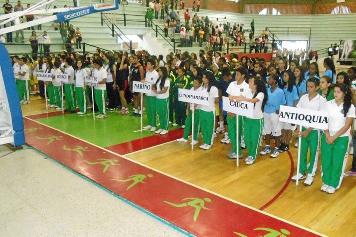 Aspecto del acto de inauguración del Campeonato Nacional Sub 16 de Baloncesto, que se desarrolla exitosamente en el Coliseo de la ciudad “dulce” de Colombia. (Foto: Suministrada /VANGUARDIA LIBERAL)