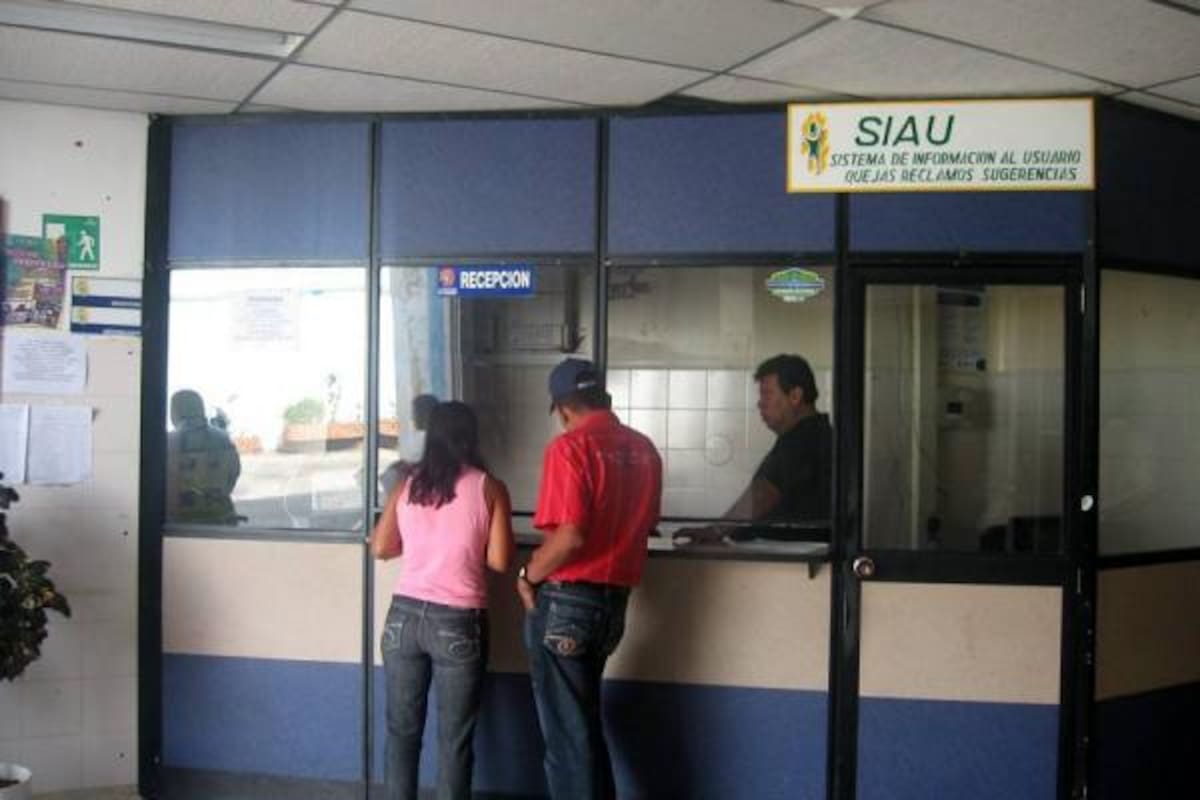 Servicios de ortopedia, otorrinolaringología y oftalmología entre otros viene prestando el Hospital San Bernardo, según lo informado por el gerente Juan Pablo García Penagos. (Foto: Nancy Acuña R. /VANGUARDIA LIBERAL)
