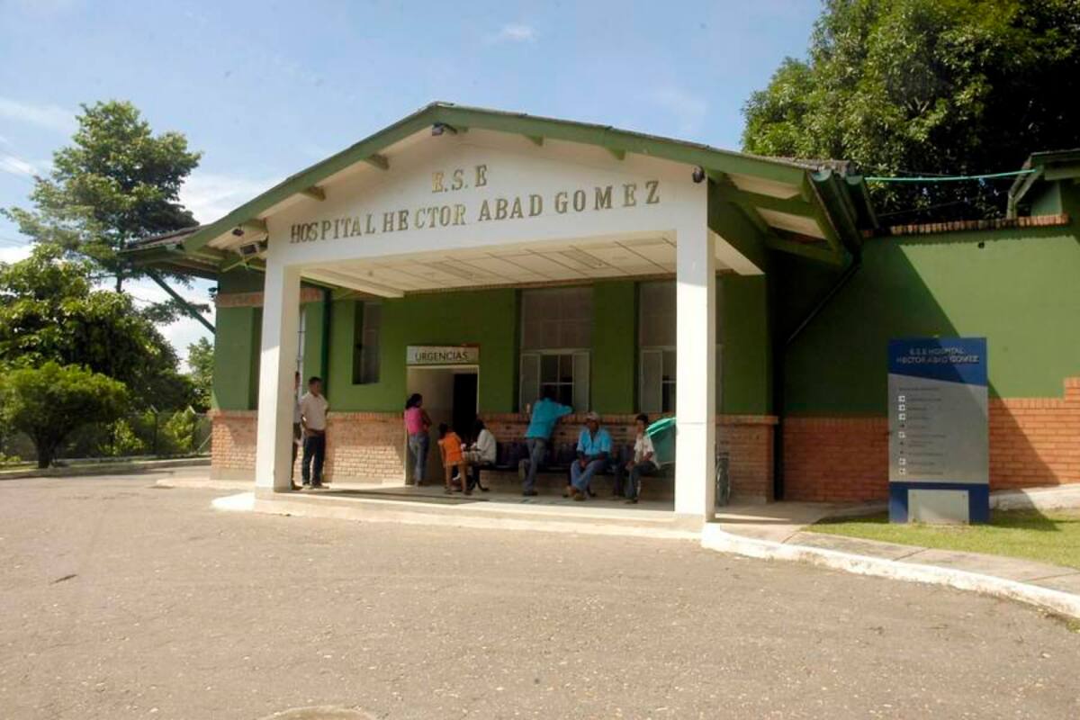 A los trabajadores de la ESE Hospital Héctor Abad Gómez les adeudan dos meses de sueldo. (Foto: Archivo/VANGUARDIA LIBERAL)
