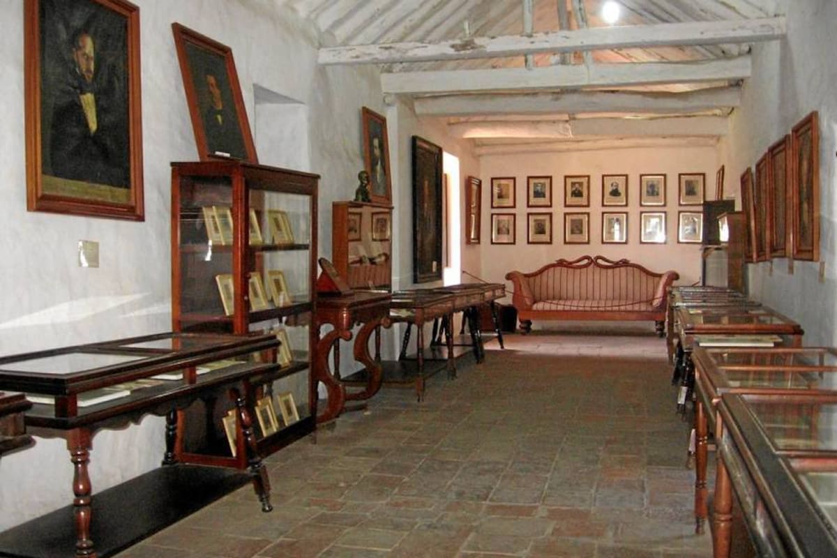 El apoyo económico que recibirá el Museo de la Constitución con que cuenta la Casa de la Cultura Horacio Rodríguez Plata, servirá para resaltar el alto valor histórico que tiene el hecho de que en el Socorro (el 15 de agosto de 1810) se firmó la primera Constitución de Colombia e Hispanoamérica. (Foto: Nancy Milena Gómez Cala /VANGUARDIA LIBERAL)