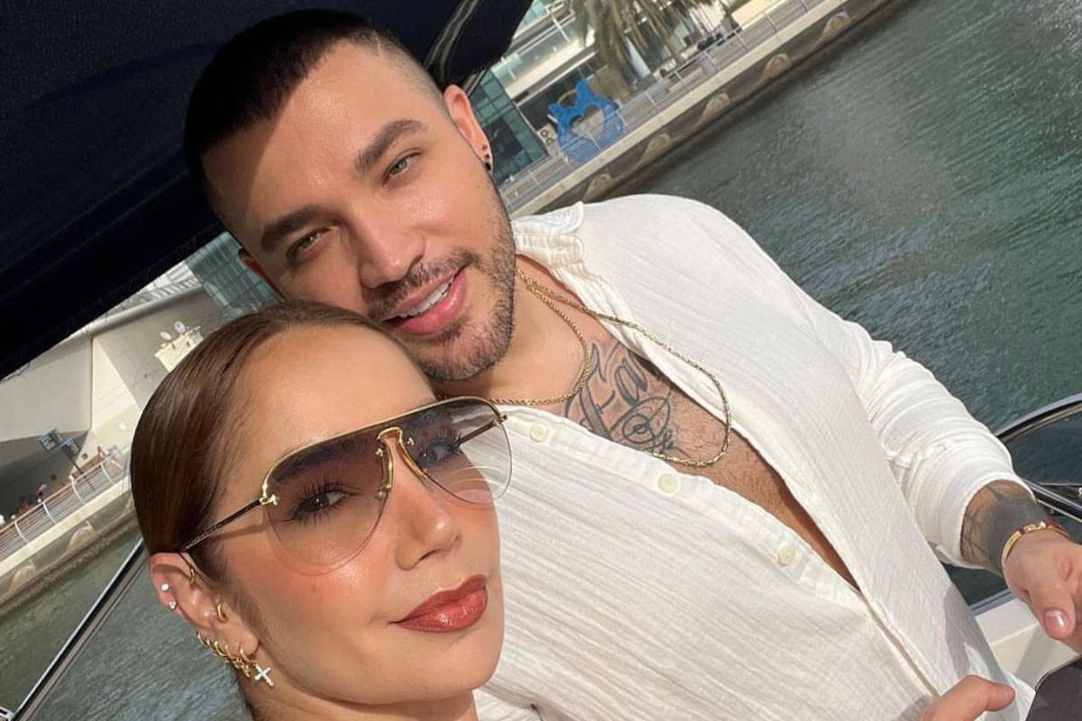 Paola Jara y Jessi Uribe, disfrutan de su luna de miel en Dubai.