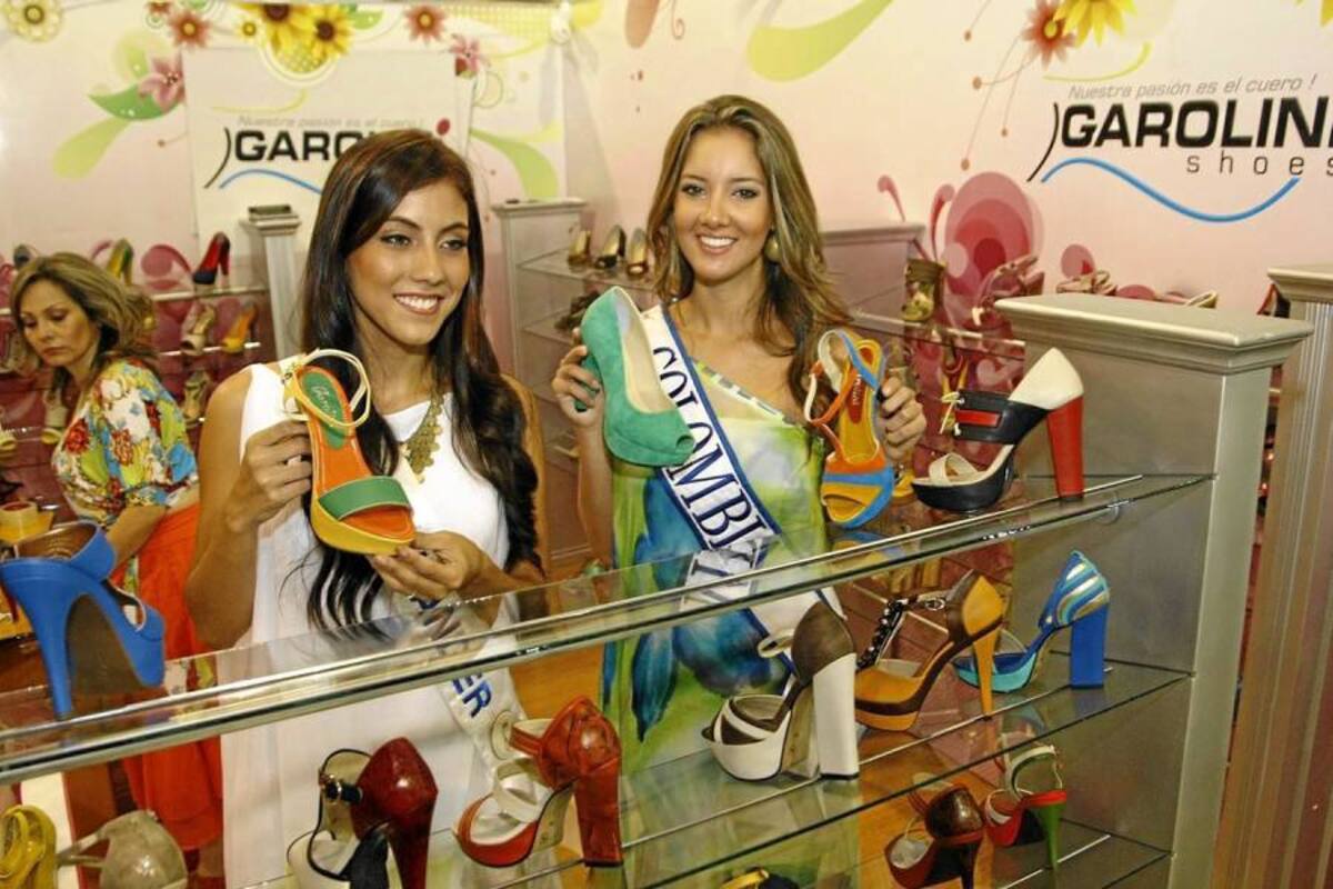 Los productores de cuero y calzado y los demás segmentos de mercado que giran en torno a esta industria, se reúnen en Cenfer en el marco de Expoasoinducals-Cuero 2012. (Foto: César Flórez /VANGUARDIA LIBERAL )