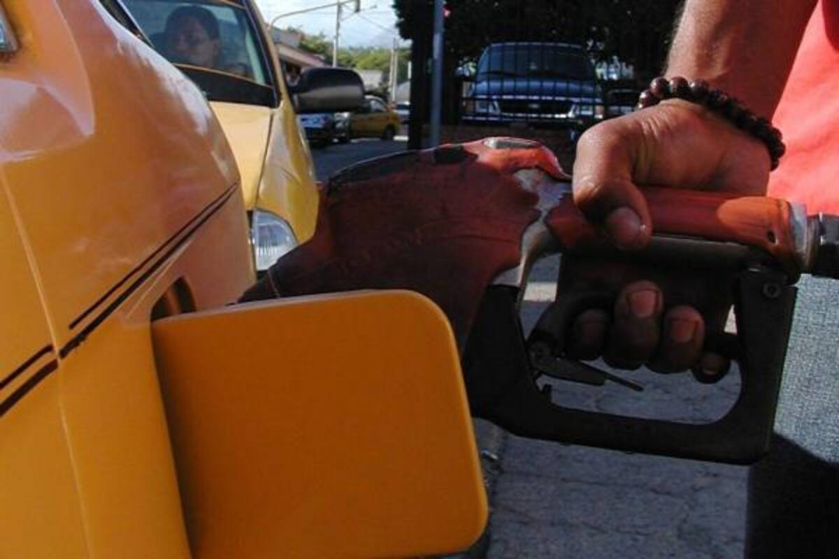 Según el Minminas se vendría un aumento de $150 en el valor del galón de Acpm y de $50 para la gasolina en septiembre.(Foto: Archivo/VANGUARDIA LIBERAL)