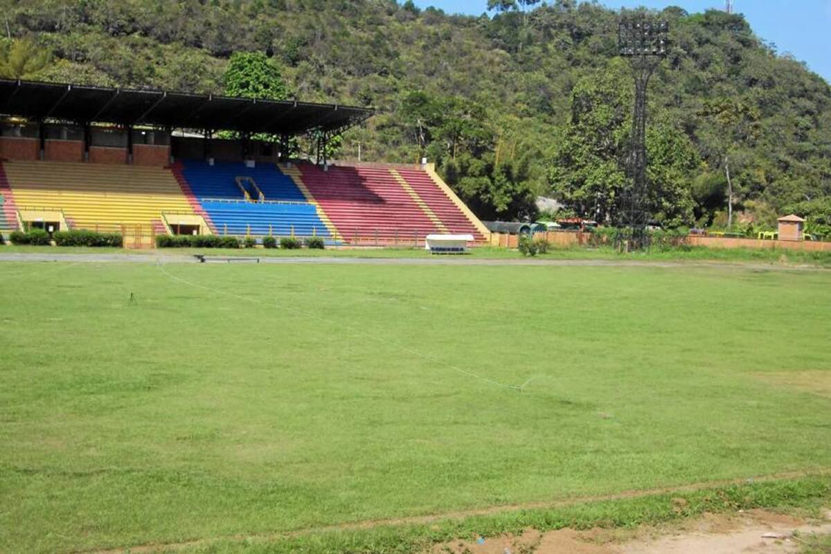 En este estadio jugará el Alianza Petrolera, equipo que este año debuta en la primera categoría del fútbol profesional colombiano, y el Real Santander, propio de Floridablanca y que hace parte de la Primera B. (Foto: Archivo/VANGUARDIA LIBERAL)