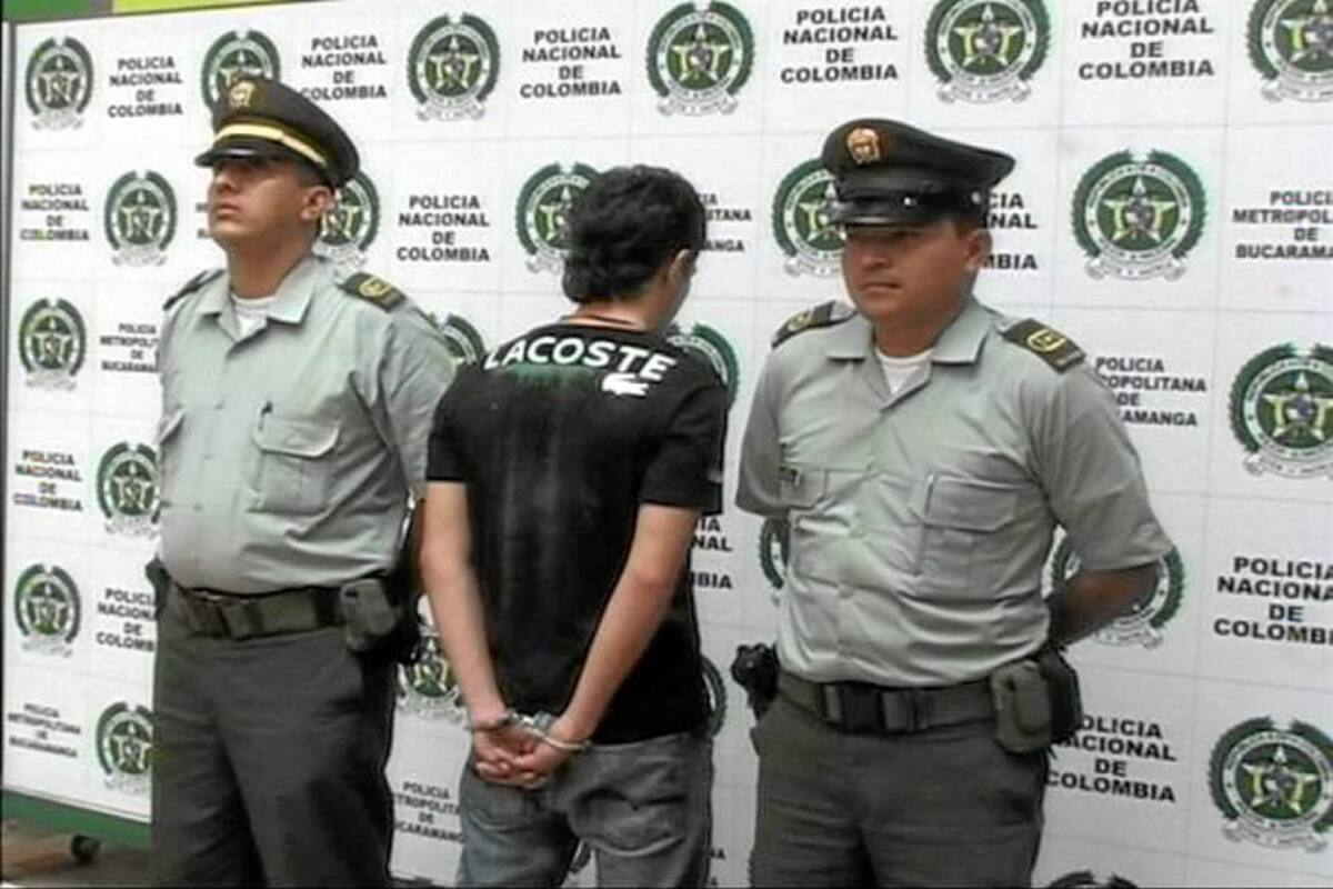 Esta persona deberá responder por el delito de receptación ya que, según las autoridades, estaría involucrada en el hurto de una motocicleta. (Foto: Suministrada/VANGUARDIA LIBERAL)