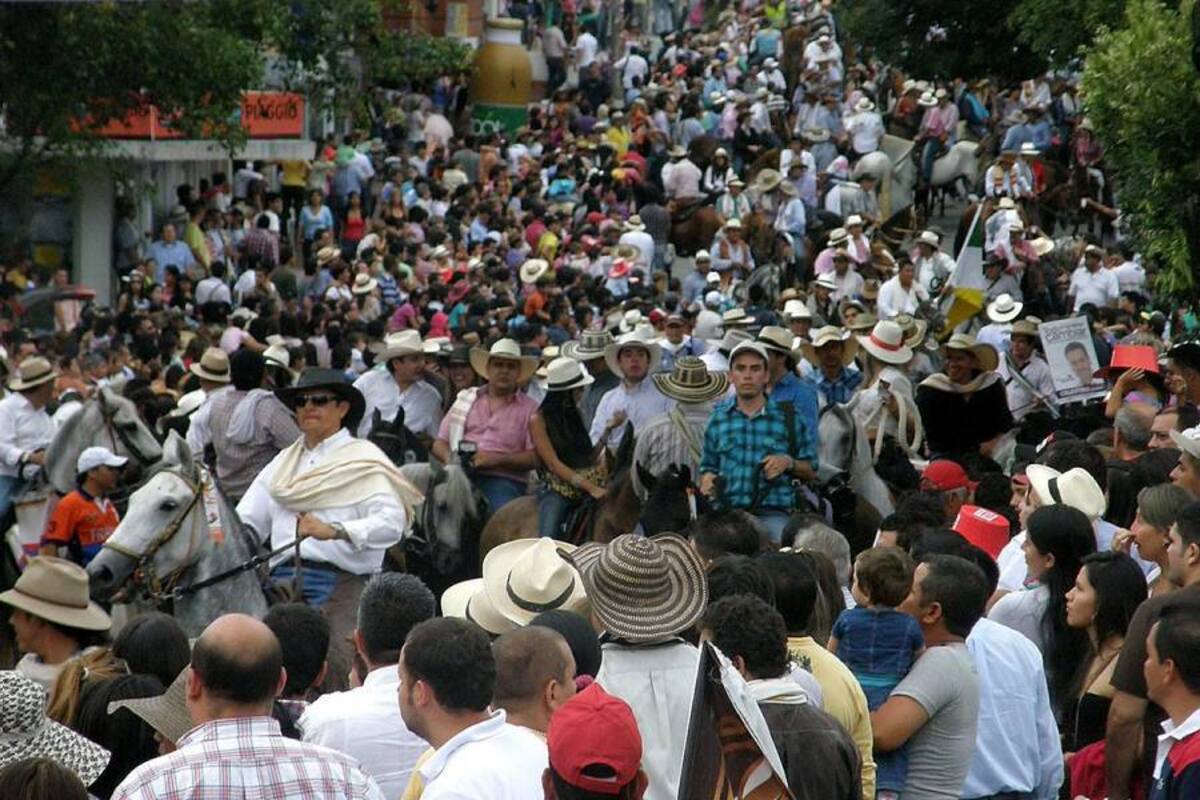 El mismo sábado en la mañana, antes de la cabalgata, el Comandante de la Policía Metropolitana de Bucaramanga, José Ángel Mendoza Guzmán, se mostró preocupado por el posible consumo de alcohol y el ‘desorden’ en la organización. (Foto: Archivo/VANGUARDIA LIBERAL )