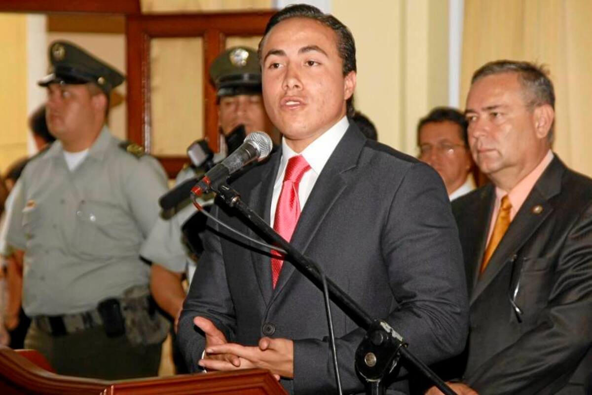 A partir de ahora, el Gobernador de Santander podrá realizar contratos a nombre del Departamento. La urgencia en este momento es la vinculación de personal a la planta o a través de órdenes de prestación de servicios. (Foto: Archivo/VANGUARDIA LIBERAL )