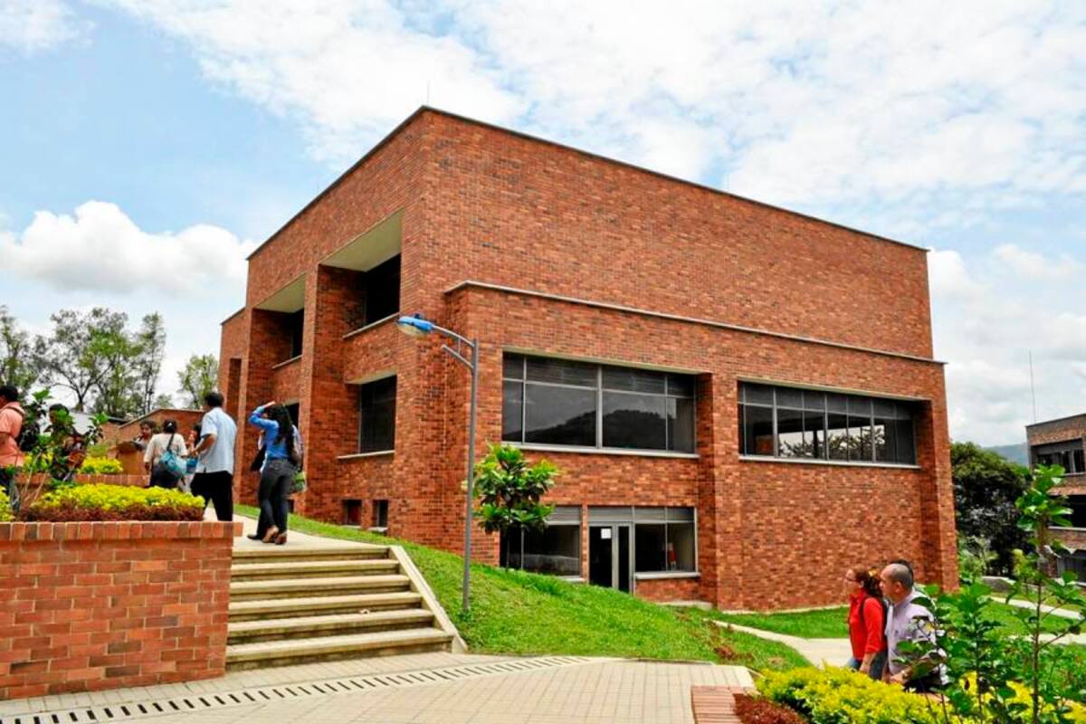 Moderno edificio donde funcionará la biblioteca de la UIS, sede Barbosa, que será inaugurado en los próximos días. (Foto: Luis Fernando Martínez Vargas /VANGUARDIA LIBERAL)