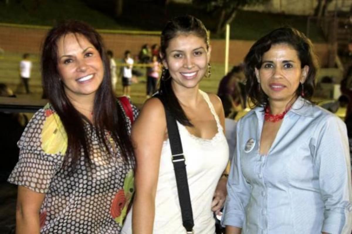 María Andrea Villegas, Ingrid López y Rosario Devia.