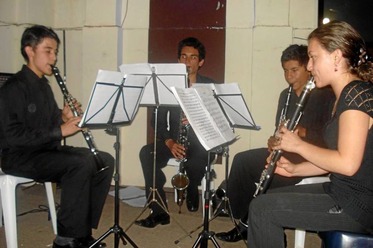 Integrantes del grupo de clarinetistas “Hisca” quienes participan exitosamente en el Concurso Nacional de Jóvenes Talentos, dejando en alto el nombre de Moniquirá. (Foto: Luis Fernando Martínez Vargas /VANGUARDIA LIBERAL)