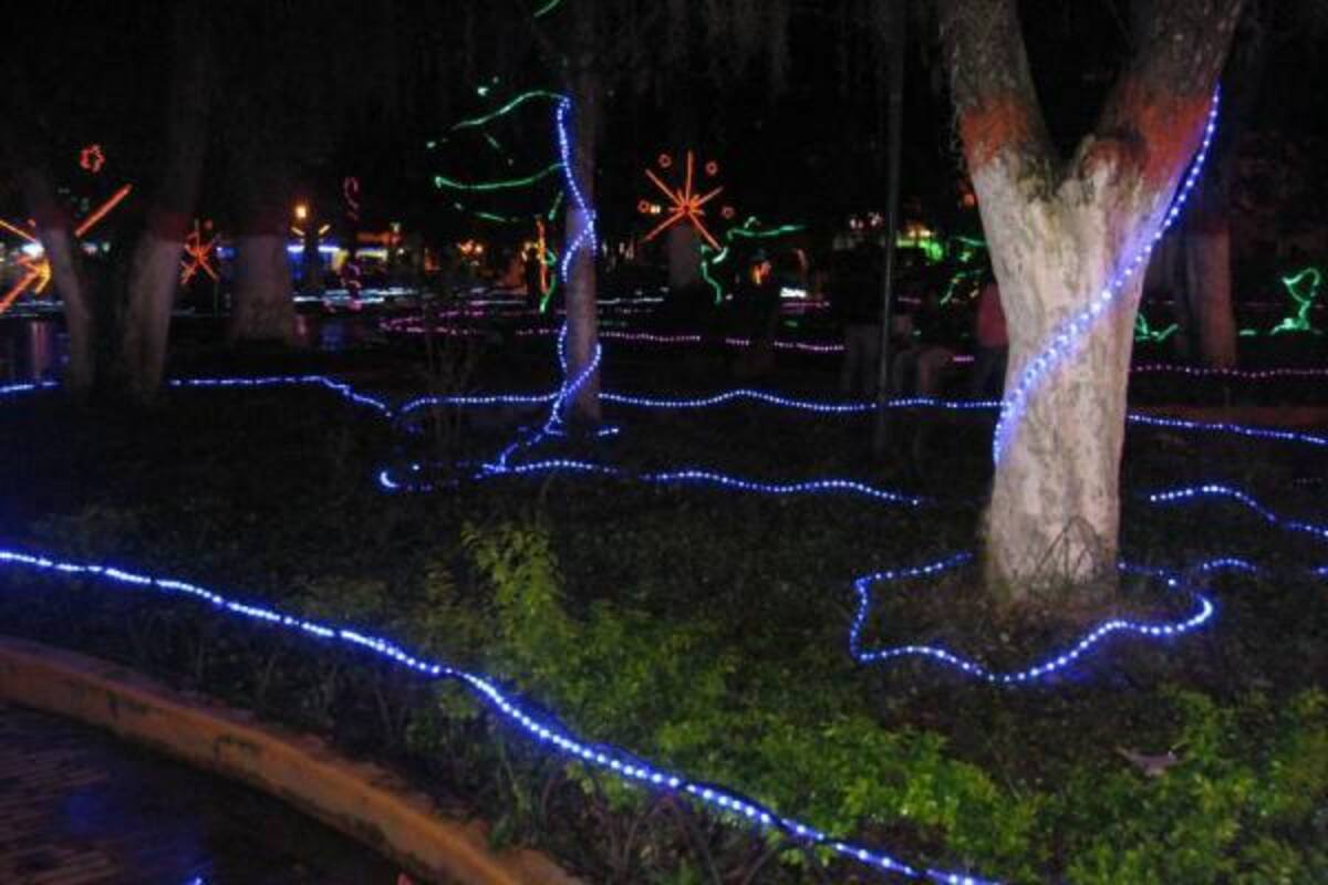 El parque Simón Bolívar se alista para recibir a las colonias moniquireñas y turistas de todo el país, que del 15 al 19 de diciembre disfrutarán de la Feria del Dulce y el Bocadillo. (Foto: Suministrada /VANGUARDIA LIBERAL)