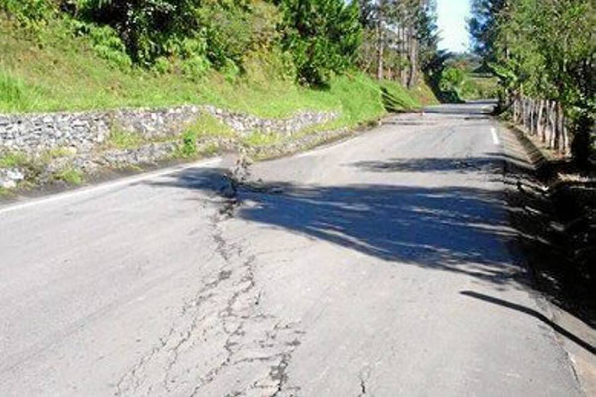 La construcción de la Transversal del Carare y la Troncal Central del Norte fue adjudicada por el Invías a la firma Mario Huertas Cotes. (Foto: Archivo/VANGUARDIA LIBERAL)