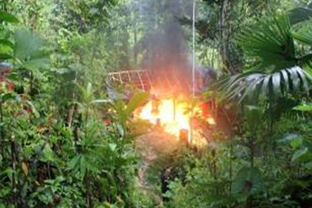 El laboratorio fue hallado en zona rural del municipio de Landázuri y fue destruido por efectivos de la Policía Nacional. (Foto: Suministrada/VANGUARDIA LIBERAL)