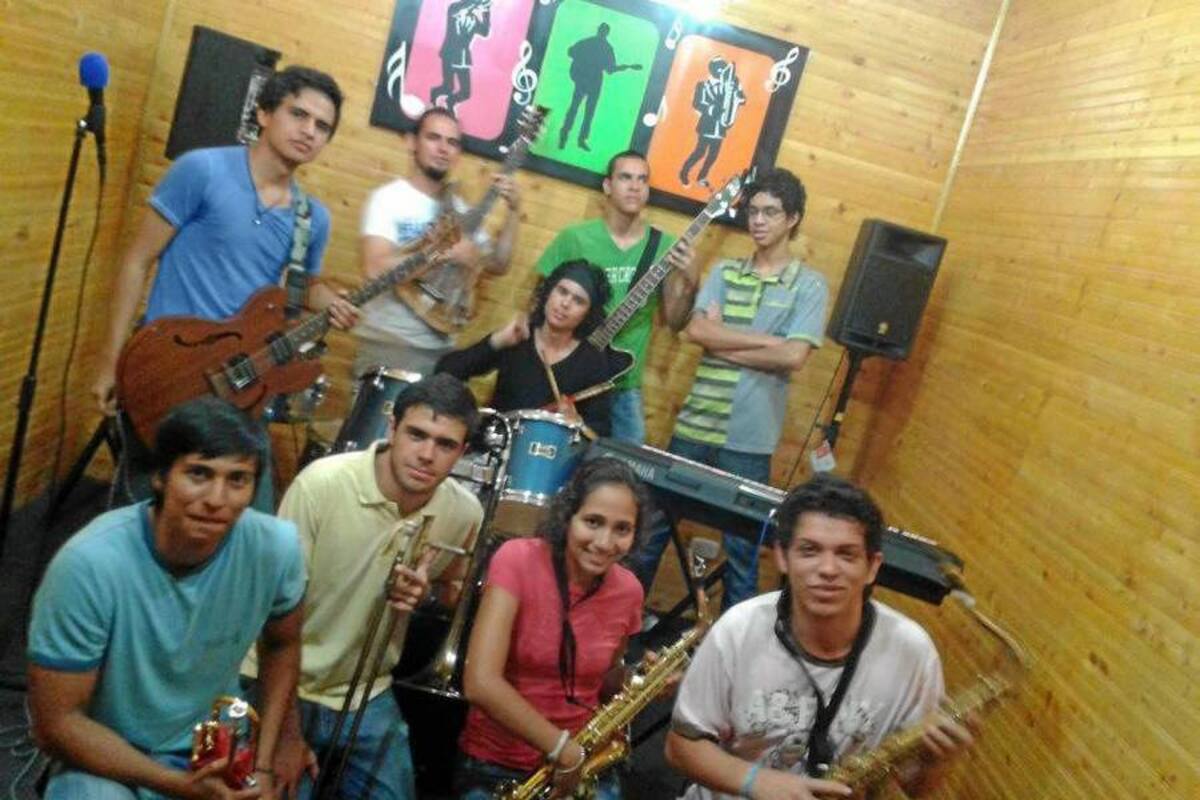 La agrupación local Iguane Ska, que nació en la Universidad Industrial de Santander y ahora es independiente, estará por primera vez en la Feria del Socorro para complacer a los amantes del reggae y el Ska. (Foto: Suministrada/VANGUARDIA LIBERAL)