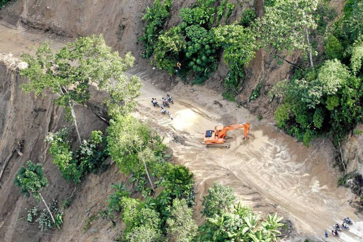 Por este punto atraviesa la falla de San Andrés y así se encuentra el tramo sobre uno de los puntos que más urge intervenciones. (Foto: Archivo/VANGUARDIA LIBERAL )