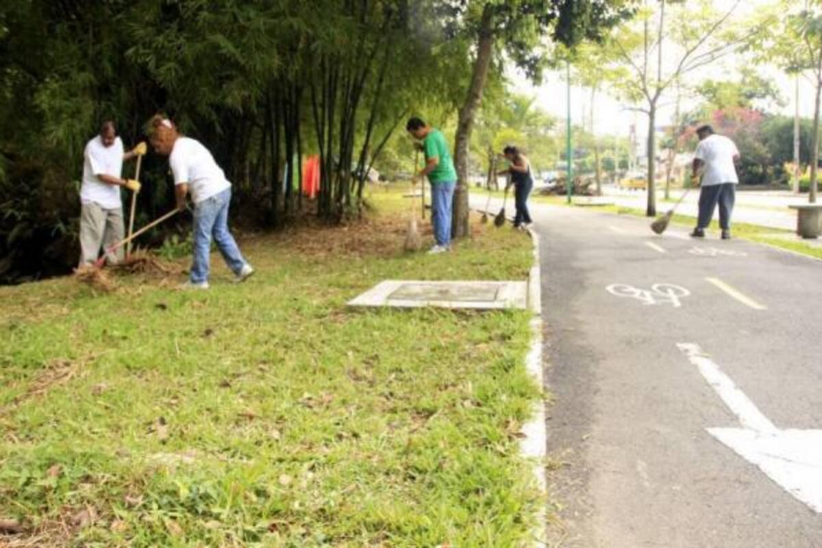 Uno de los sectores donde se adelantan los trabajos es la ciclorruta del barrio Lagos II etapa. (Foto: Mauricio Villamizar/VANGUARDIA LIBERAL)