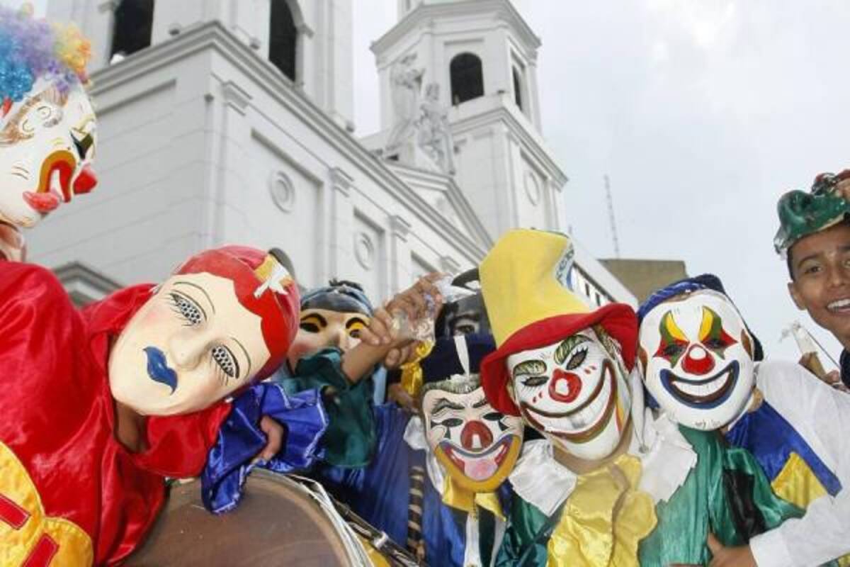 En Bucaramanga el día de la raza tiene una particularidad: se celebra con arte dentro del marco del Festival Internacional de la Palabra 'Abrapalabra'. Este año no fue la excepción.