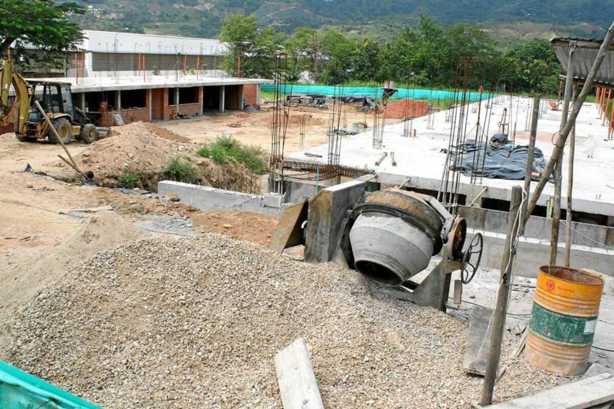 A la construcción de la primera fase del colegio Facundo Navas se le adicionarán recursos. (Foto: Archivo/VANGUARDIA LIBERAL )