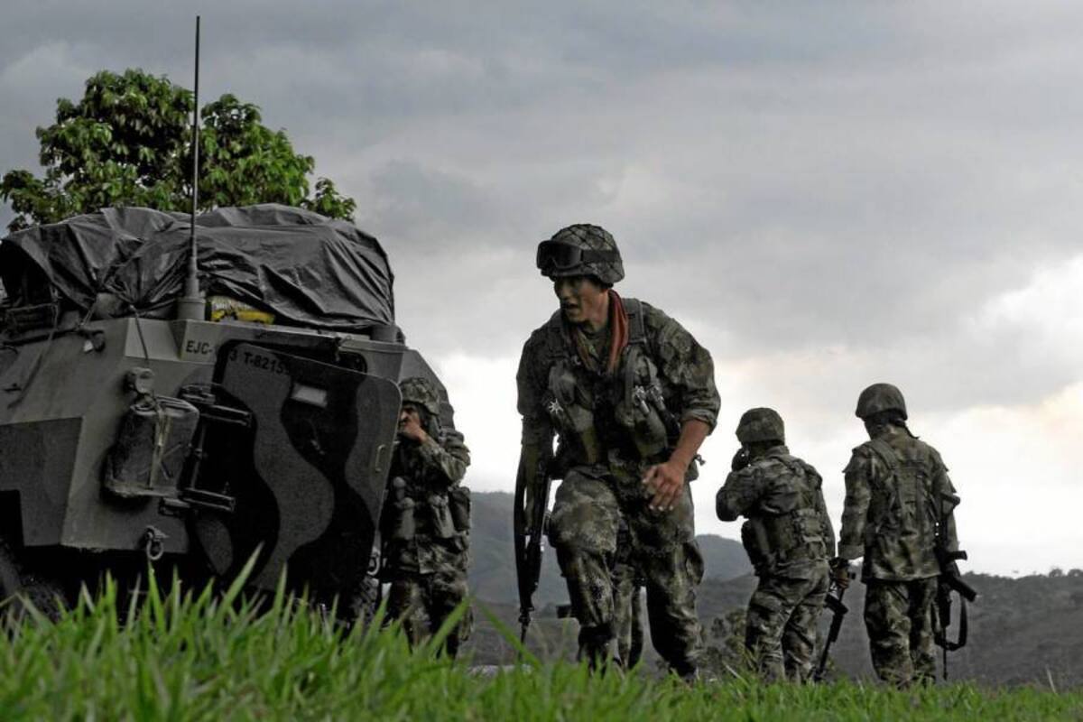 Ante el paro armado que desarrollan los violentos en el Chocó, el Gobierno decidió aumentar el número de uniformados en esa región. (Foto: Colprensa/VANGUARDIA LIBERAL)