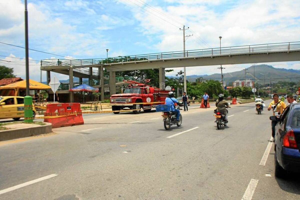 El Municipio llama la atención de la ciudadanía para que este atenta a la movilidad en la autopista, e instó a Metrolínea a agilizar las obras de infraestructura del proyecto Sitm. (Foto: Suministrada/VANGUARDIA LIBERAL)
