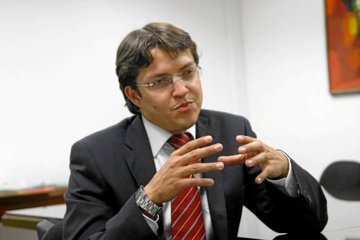 Con tan solo 28 años, diez de los cuales los ha dedicado a la política, Iván Aguilar se convirtió en una de las más grandes promesas del departamento, cuando fue elegido Presidente de la Asamblea para el 2012. (Foto: César Flórez/VANGUARDIA LIBERAL)