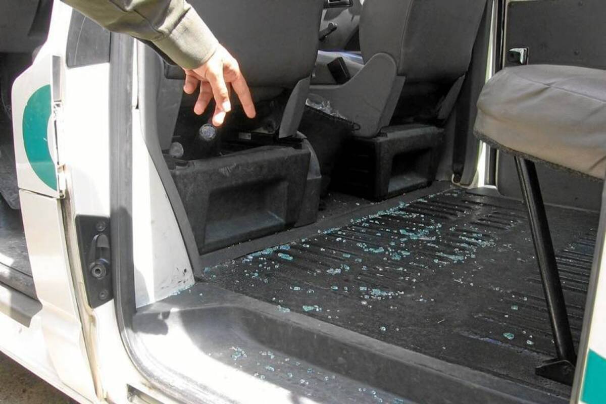 Aspectos de la captura de un hombre de 21 años, quien fue puesto a disposición de la autoridad competente por una presunta agresión con arma corto punzante a otro ciudadano. El hombre fue dejado en libertad. (Foto: Nancy Gómez /VANGUARDIA LIBERAL )