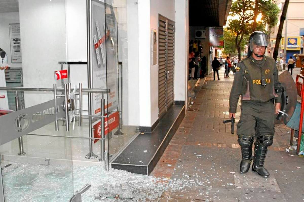 Ambulantes protestan, el Alcalde no baja la guardia