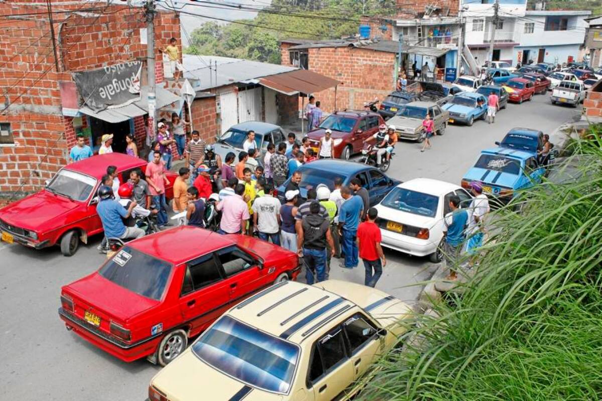 El alcalde de Bucaramanga, Luis Francisco Bohórquez, advirtió que su gobierno garantizará el orden y la tranquilidad de la ciudad. Por lo tanto, se tomarán todas las medidas necesarias para que se cumpla lo que la ley estipula y así evitar posibles desordenes que afecten a la comunidad. (Foto: Nelson Díaz/VANGUARDIA LIBERAL)