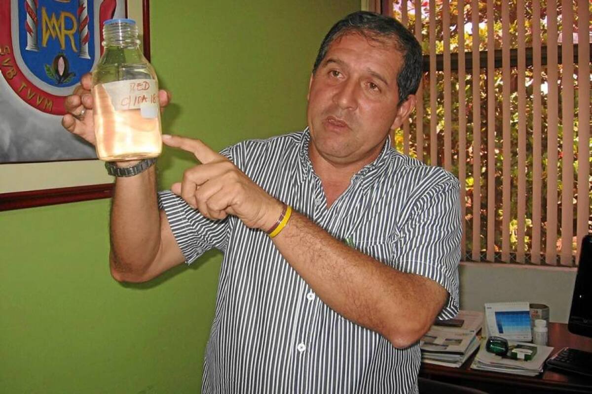 El alcalde del Socorro pidió apoyo y solidaridad de la comunidad durante la ejecución del tratamiento, así como racionar el agua en los hogares y empresas. (Foto: Nancy Gómez /VANGUARDIA LIBERAL)