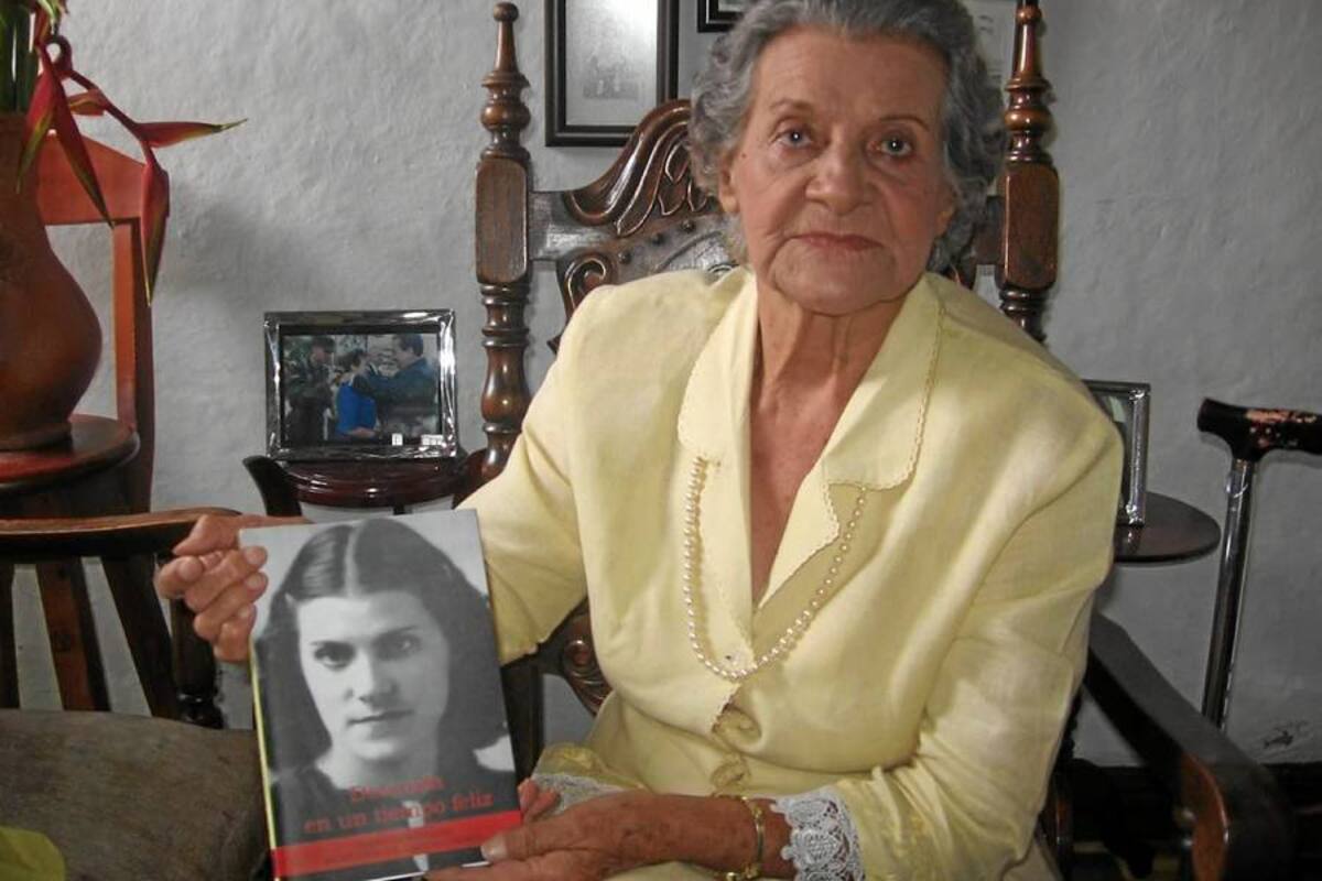 El lanzamiento del libro de María Semy de García Lozada, “Detenida en un tiempo feliz” se realizó en el Banco de la República en Bogotá, en el mes de abril de este año y tuvo acogida en la Feria del Libro de Bogotá 2012. (Foto: Nancy Gómez /VANGUARDIA LIBERAL )