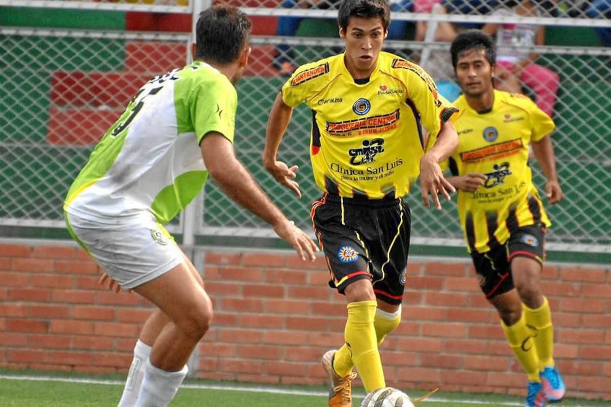 Financiera Comultrasan y UCC pasaron a la final