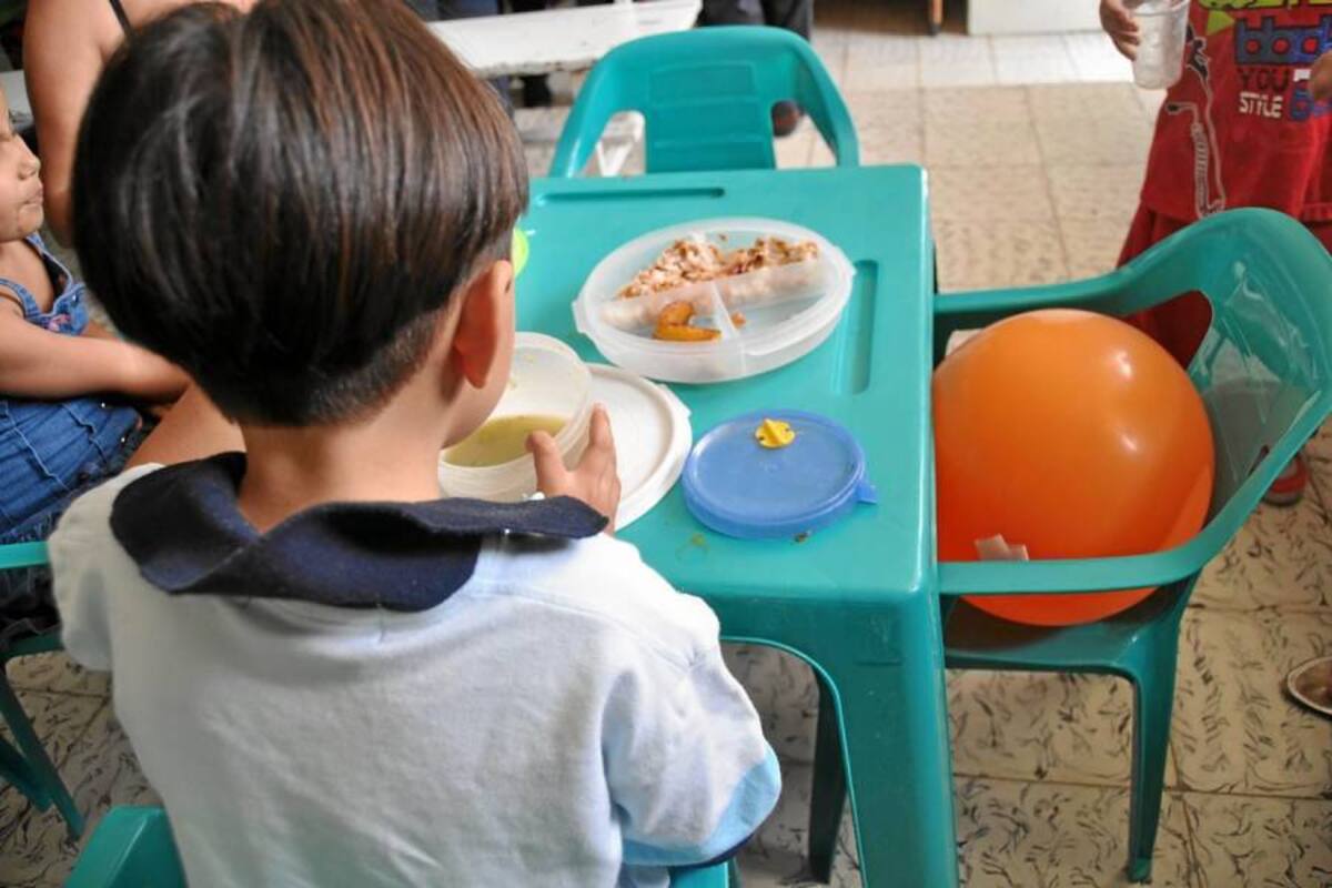 Más de 250 niños se beneficiarán al recibir los desayunos infantiles