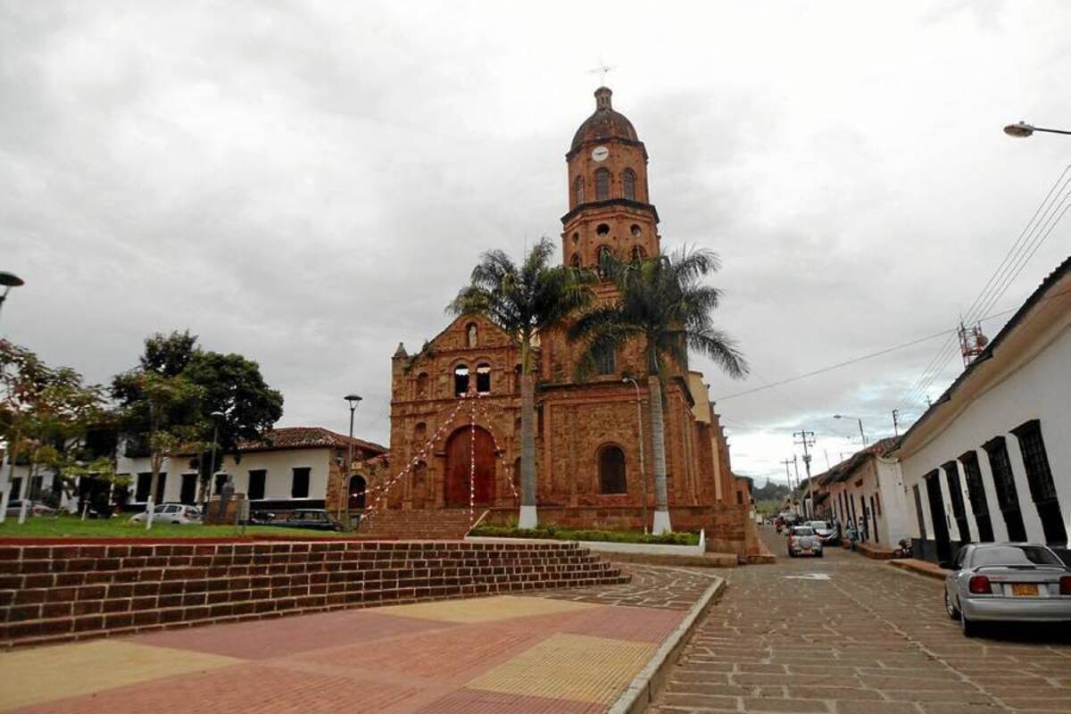 El lunes 15 de octubre los atletas colombianos se darán cita en el municipio de Curití para participar de la Maratón de la Raza que este año llega a su edición N. 28. (Foto: Nancy Acuña R./VANGUARDIA LIBERAL)