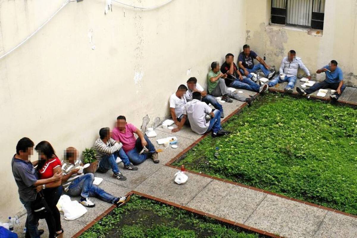 Los doce capturados, quienes son procesados por los delitos de fabricación, tráfico y porte de estupefacientes y concierto para delinquir agravado, permanecían al cierre de esta edición en audiencia pública en el Palacio de Justicia de Bucaramanga.