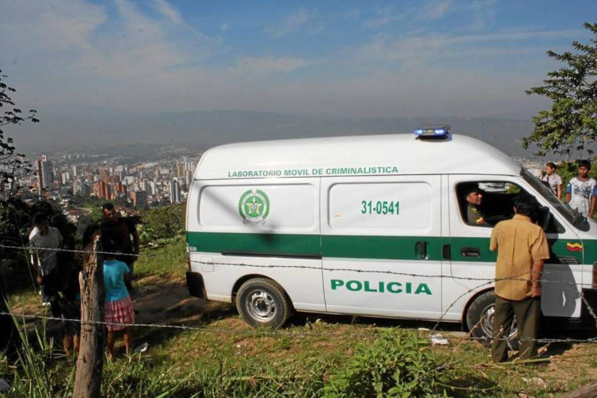 El menor había desaparecido el miércoles en la noche en el lago donde se bañaba con varios amigos en el sector de Morrorrico. La Sijín realizó la diligencia de levantamiento del cadáver. (Foto: Suministrada/VANGUARDIA LIBERAL)
