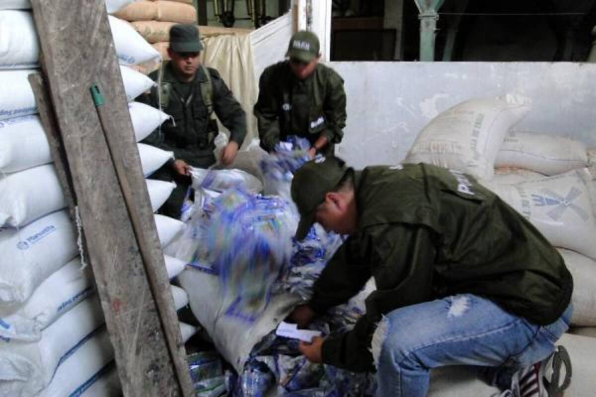Las 15 toneladas de víveres fueron halladas en una bodega del sector de Chimitá, en Girón y quedaron a disposición de la Fiscalía.
